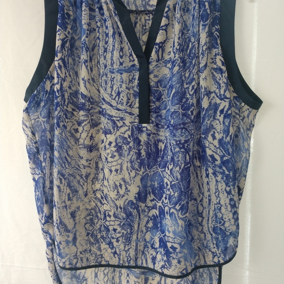 Arc & Co top - Picture 1 of 3